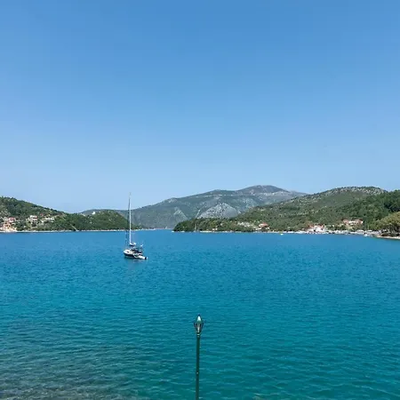 Omirikon فندق 2*